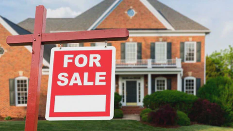 Predicting House Prices with Stacked ML (Ames Housing)